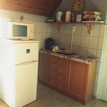 Juca Vendeghaz Apartment