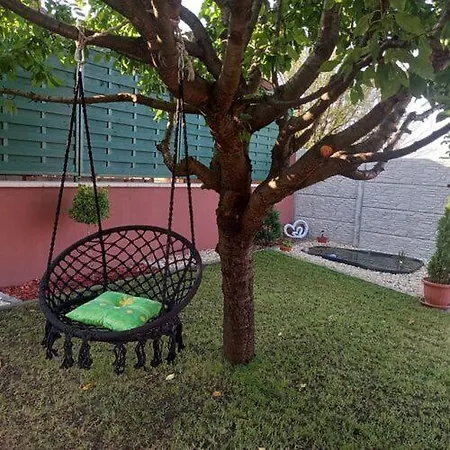 Juca Vendeghaz Apartment *