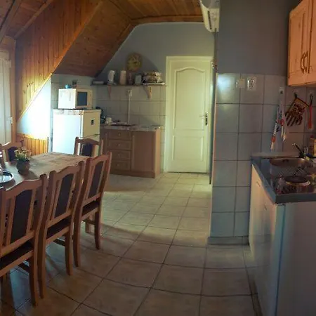 Juca Vendeghaz Apartment *